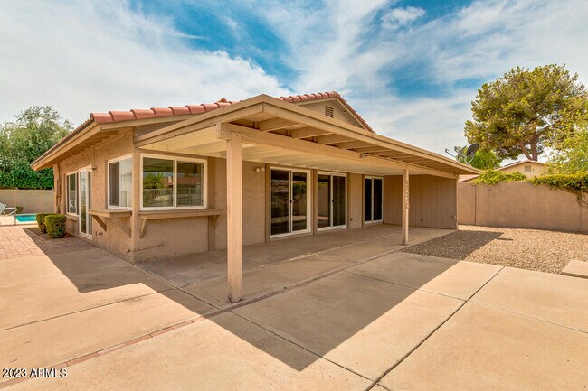Building Photo - 5520 S Crows Nest Rd