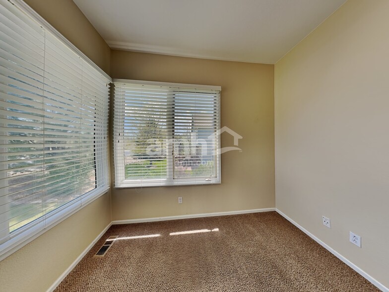 Building Photo - 342 W Prestwick Way