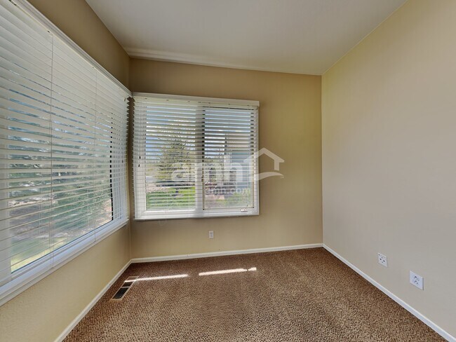 Building Photo - 342 W Prestwick Way