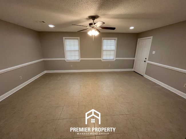 Building Photo - 5017 Penwood Cove