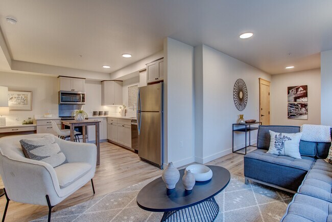Building Photo - Luxury top floor 2bd in the heart of Sellw...