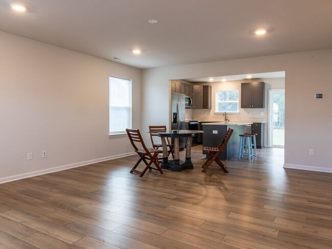 Building Photo - YEAR-ROUND RENTAL- UNFURNISHED - SINGLE FAMILY - GEORGETWON