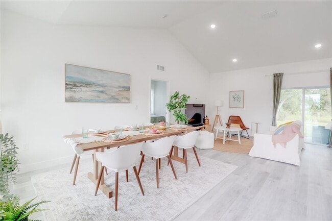 Building Photo - 511 Marion Oaks Ln