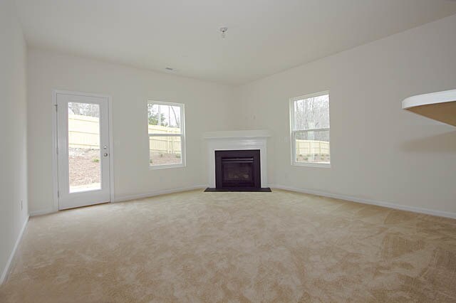 Building Photo - 5-Bedroom Home in Raleigh’s Johns Point Co...