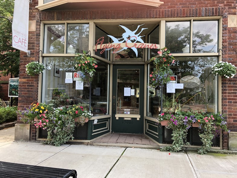 Flying Crane on Larchmere - 2518 E 124th St