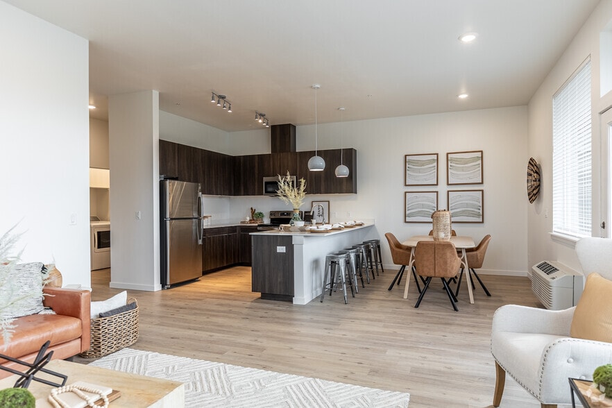 2BR, 2BA - 1202SF - The Banks