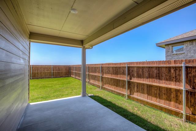 Building Photo - 2213 Dyre Dr