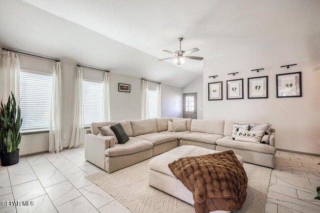 Building Photo - 329 Samuel Vis St