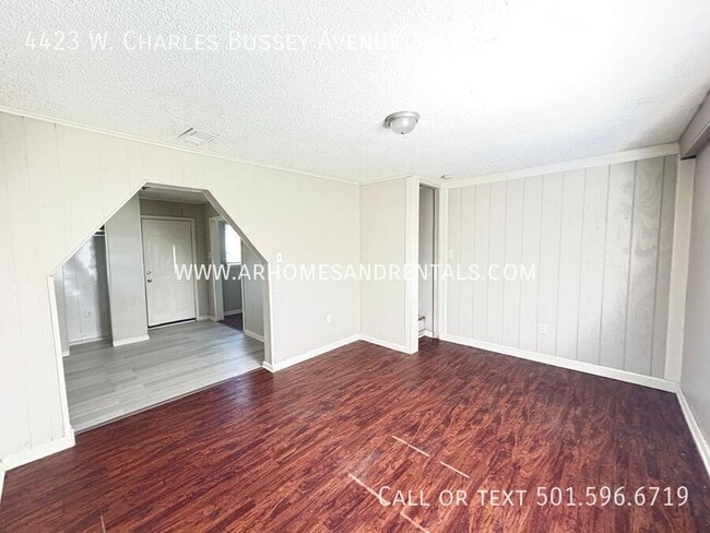Building Photo - 4423 W Charles Bussey Ave
