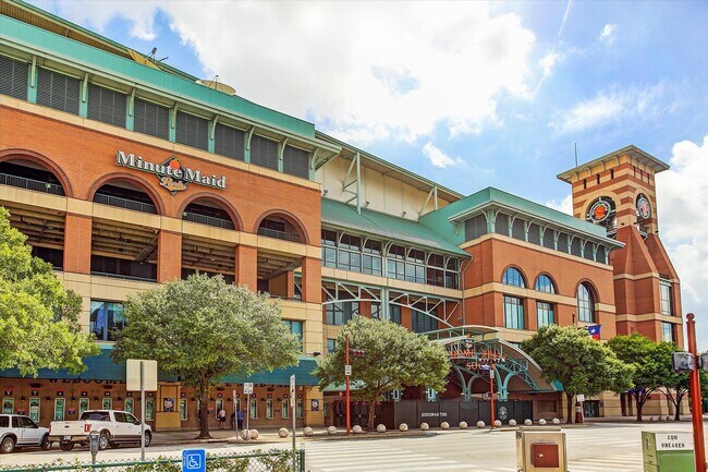 Building Photo - 4710 Edison St