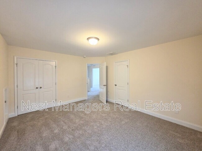 Building Photo - 173 Weston Woods St