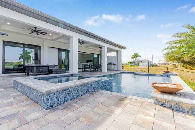 Building Photo - 3611 Gulfstream Pkwy