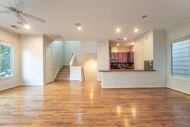 Building Photo - 4430 Center St