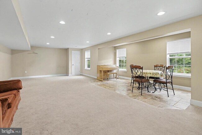 Building Photo - 228 Leffler Cir