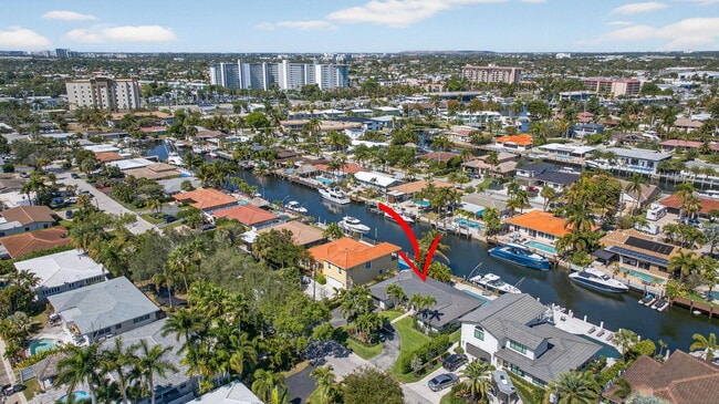 Building Photo - 2433 SE 10th St