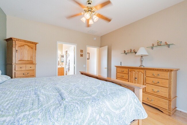 Building Photo - STUNNING Home with New AC in Exclusive 'Th...
