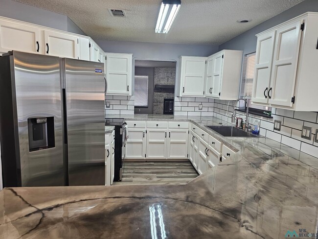 Building Photo - 3705 Ben Crenshaw Cir