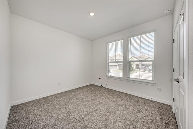 Building Photo - 1820 Crooked Crk St