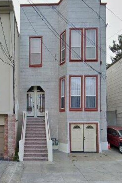 Too floor with a view - 951 Shotwell St