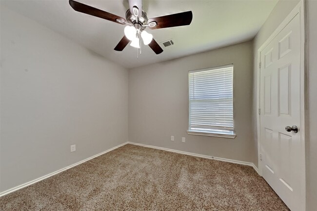 Building Photo - 15402 Misty Dawn Tr