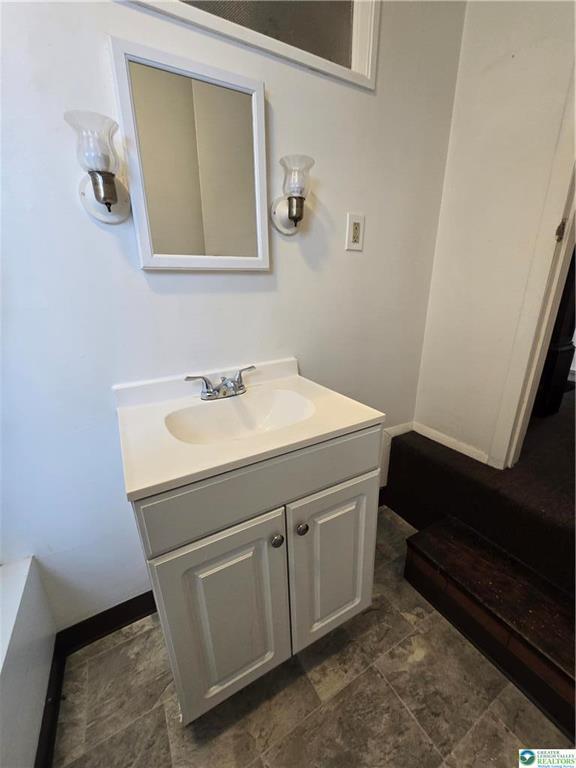 Building Photo - 836 Wyandotte St