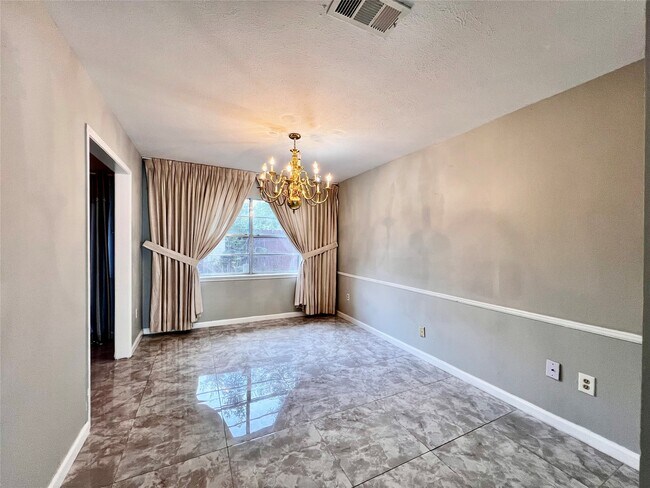 Building Photo - 13819 Wickersham Ln
