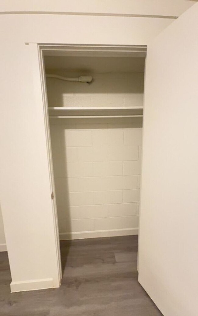 Building Photo - 363 N 800 W