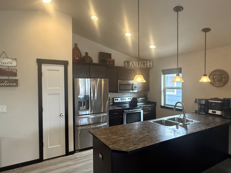 Building Photo - 11822 E Rivercrest Dr