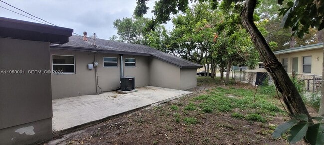 Building Photo - 1642 44th St