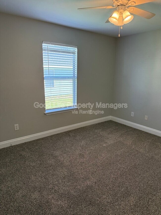 Building Photo - 8458 Chisholm Rd