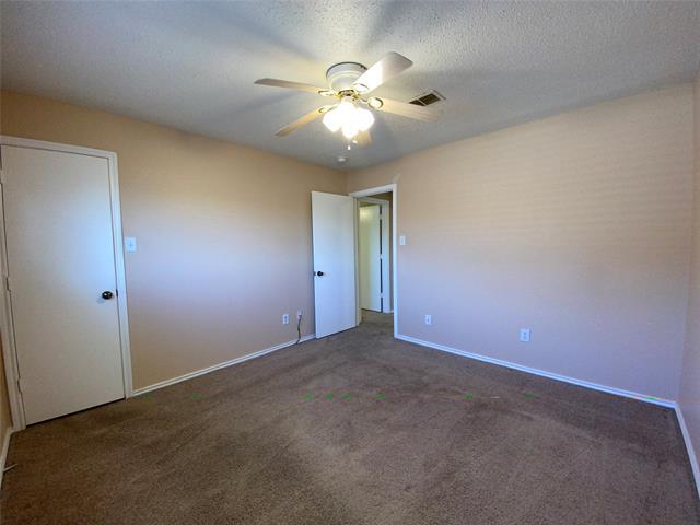 Building Photo - 313 Willow Oak Dr