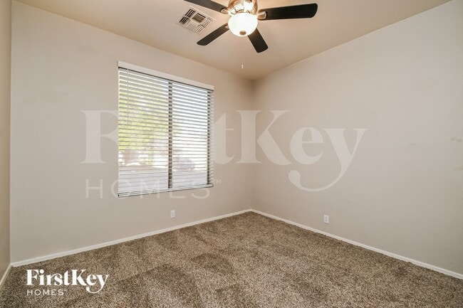 Building Photo - 2701 E Hulet Dr