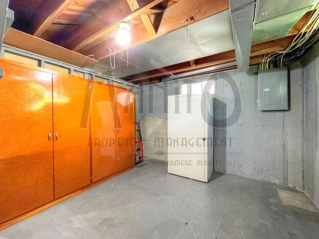 Building Photo - Tranquil Home Steps from Manito Park