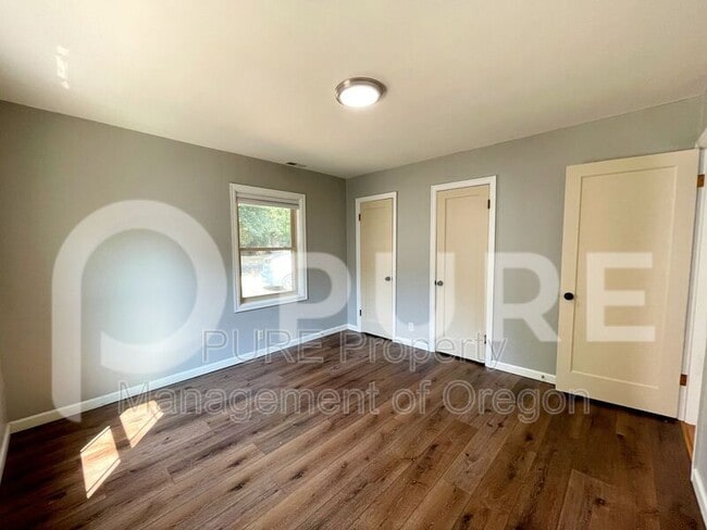 Building Photo - 8506 SE Mill St