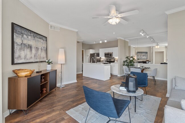 Building Photo - z - Historical - The Lyndon