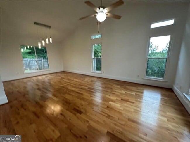 Building Photo - 1290 Sweet Woods Dr