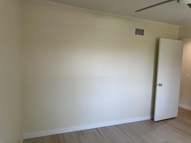 Building Photo - 306 Dolores Cir