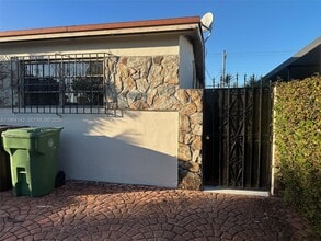 Building Photo - 1275 W 31st St