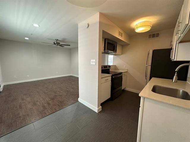 Building Photo - 5408 Reiger Ave
