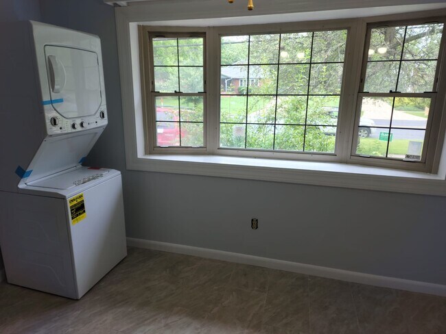 Laundry - Newly Installed - 6510 Cipriano Rd