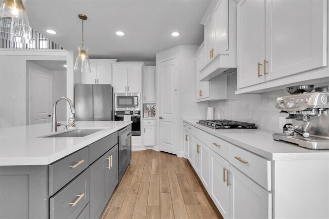 Building Photo - 113 Lenera Dr