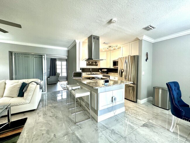 Building Photo - 2638 Gately Dr E