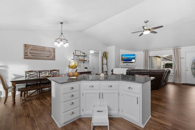 Building Photo - 1234 Pheasant Wy