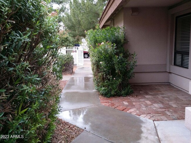 Building Photo - 721 N Mallard St