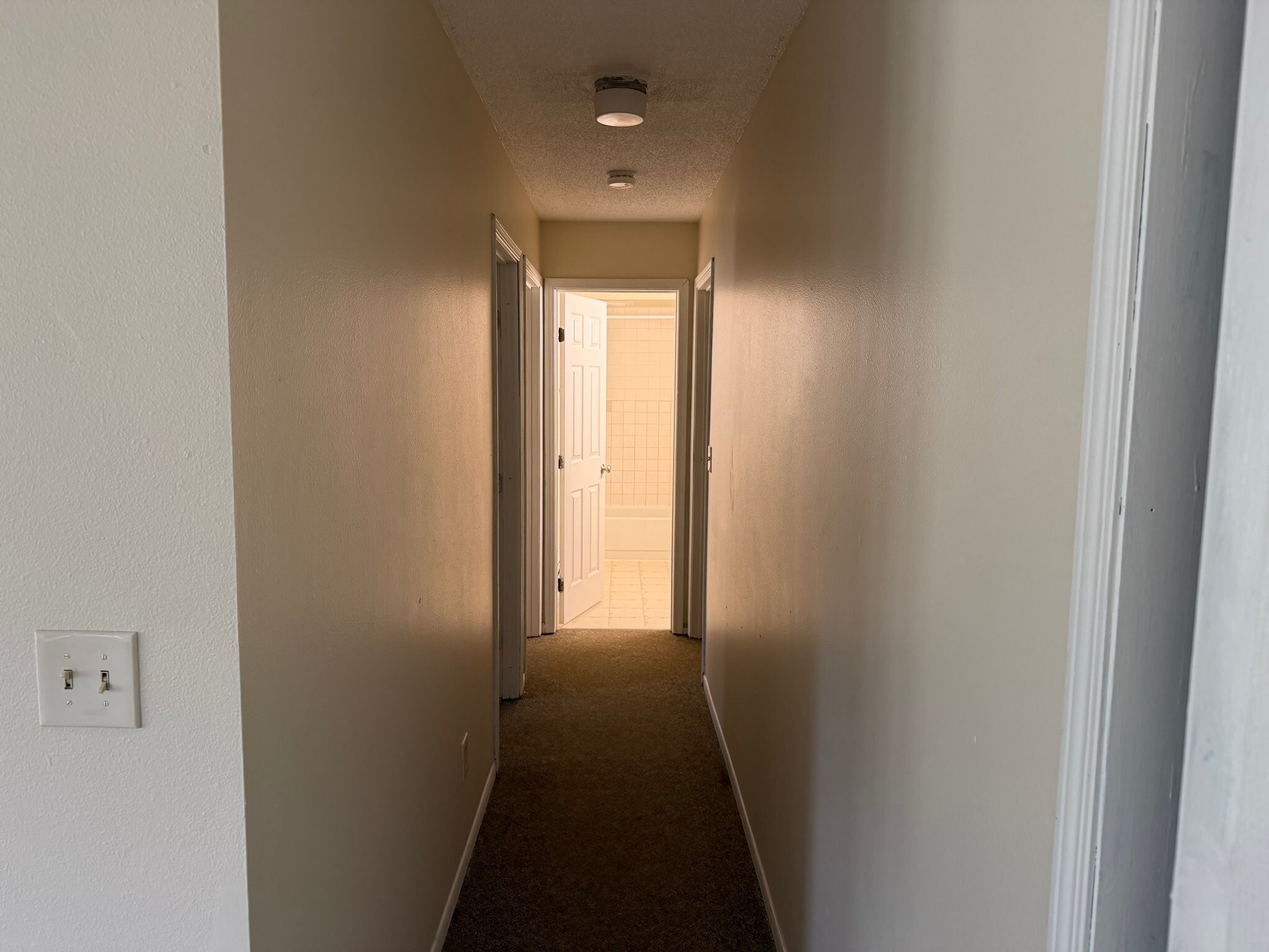 Building Photo - 305 Cindy Dr