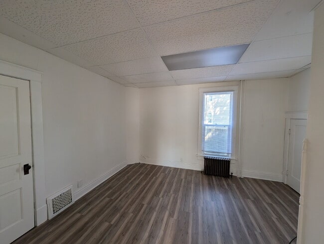 Building Photo - 202 E Barker Ave