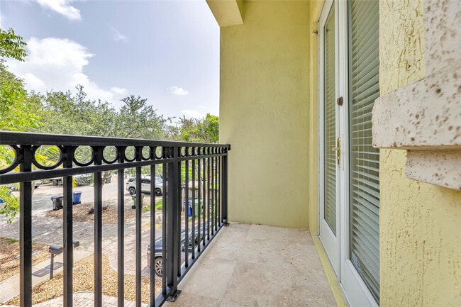 Building Photo - 416 SW 11th St