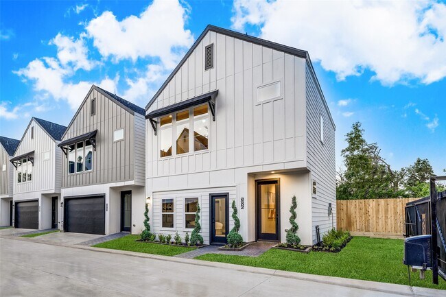 Building Photo - 6514 Old Olive Tree Dr