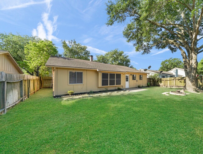 Building Photo - 22626 Leedstown Ln