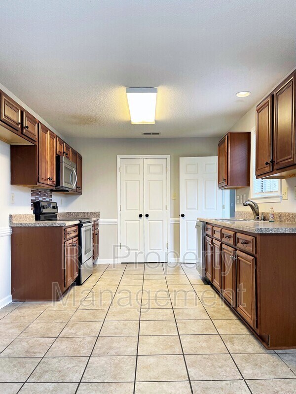 Building Photo - 1079 Harpeth Dr